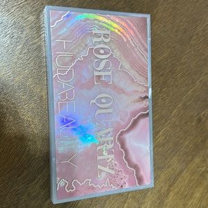 Huda Beauty Rose Quartz Eye Shadow